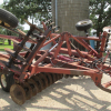 International 490 20.5ft Disc